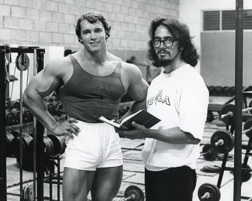 Schwarzenegger confiesa su época de fumeta con el cómico Tommy Chong